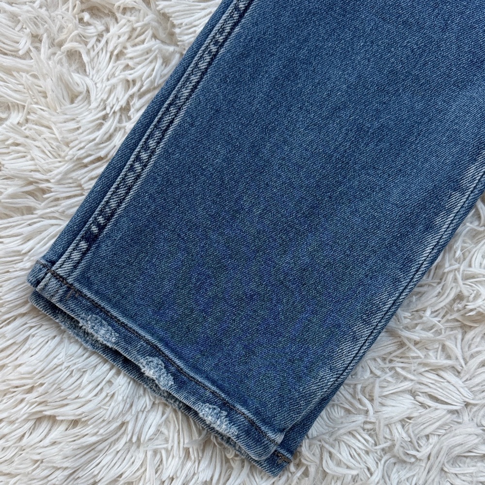 Vervet Straight Leg Distressed Jeans ๐ Dark Wash - Picture 11 of 13